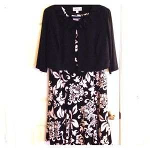 Danny & Nicole Black/Cream Dress & Coverlet in 16W
