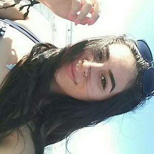 Meet your Posher, Nadia