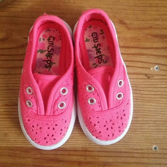 Shoes - Picture 2 of 3