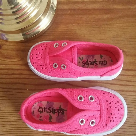 Shoes - Picture 3 of 3