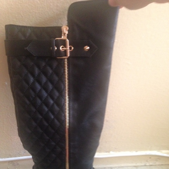 Very pretty boots - Picture 2 of 4