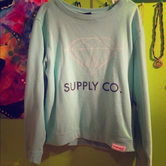 Diamond Crewneck