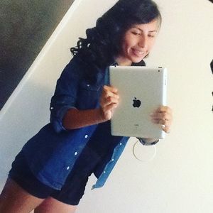 Meet your Posher, Evelyn