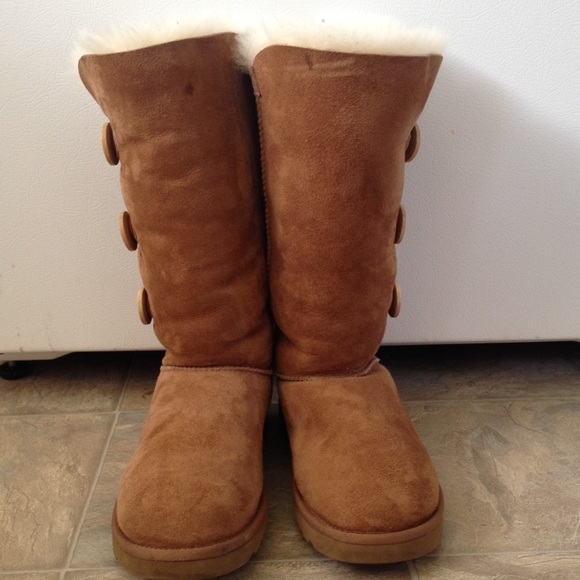 Uggs: ON HOLD