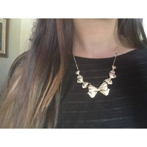 Bow Necklace