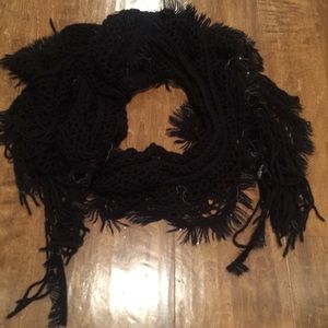 Black knit scarf