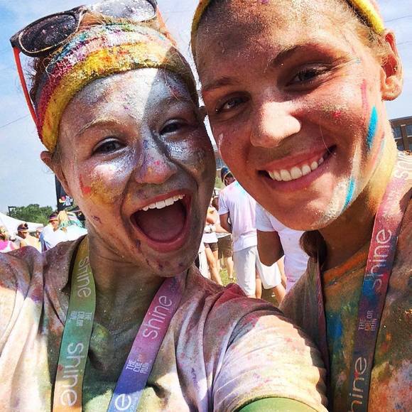 Meet your Posher, Courtney - Picture 2 of 2