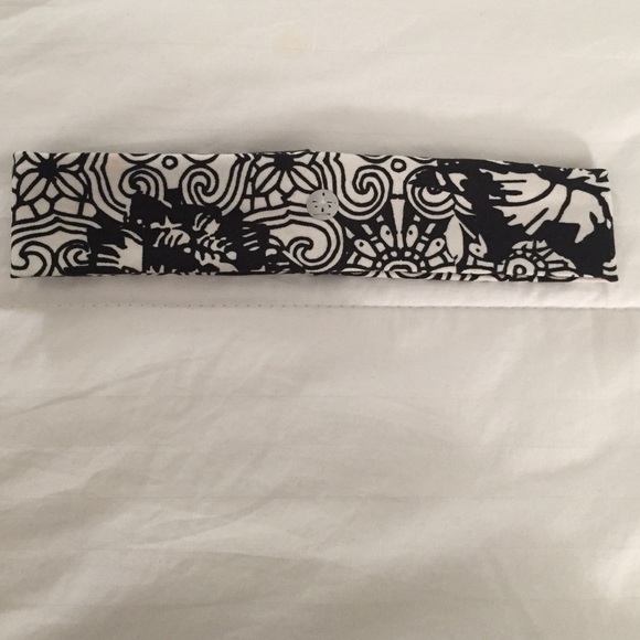 TRADED - Picture 1 of 2