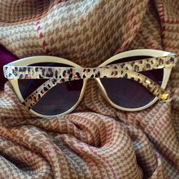 SOLD, SOLD/LUCKY BRAND" ANIMAL PRINT DESGNR SUNGLS - Picture 4 of 4