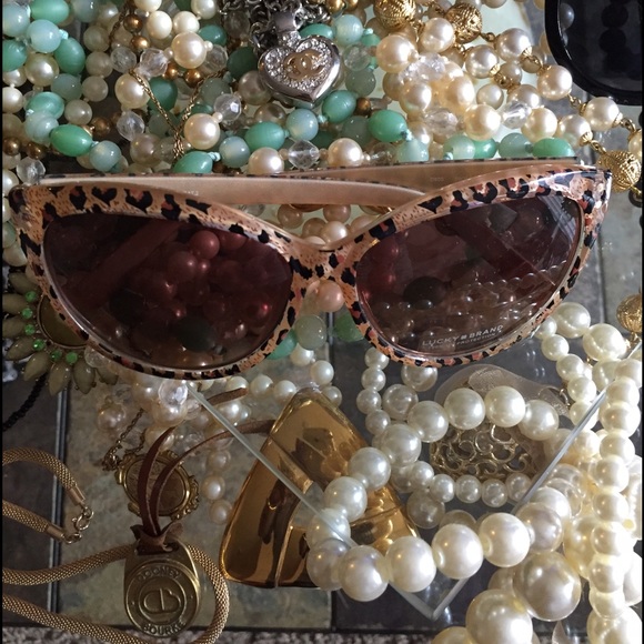 SOLD, SOLD/LUCKY BRAND" ANIMAL PRINT DESGNR SUNGLS - Picture 2 of 4