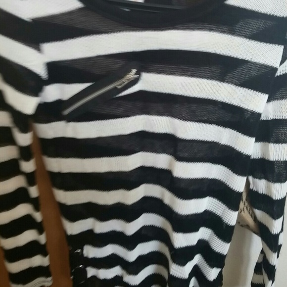 MD Royal Bones black and white striped sweater