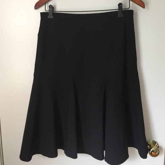 🎀BCBG black flare skirt