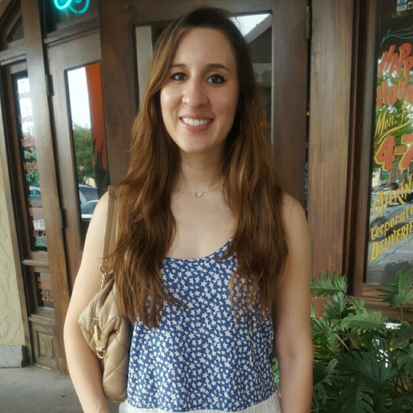 Meet your Posher, Mariela