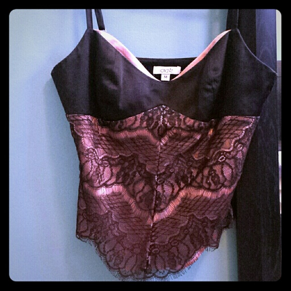 CACHE LACED PINK/BLK CROP TOP - Picture 1 of 4