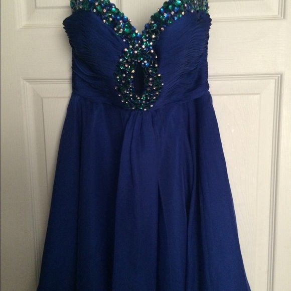 Sheri hill homecoming dress