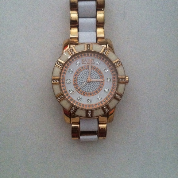 Watch - Picture 3 of 3