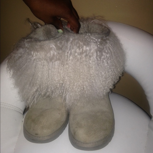 Uggs size 6 just a few stains in the front only - Picture 2 of 4