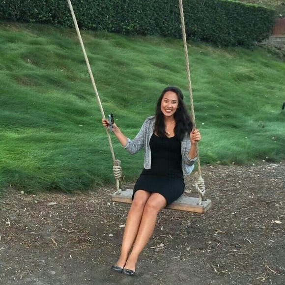 Meet your Posher! 💕 - Picture 1 of 4