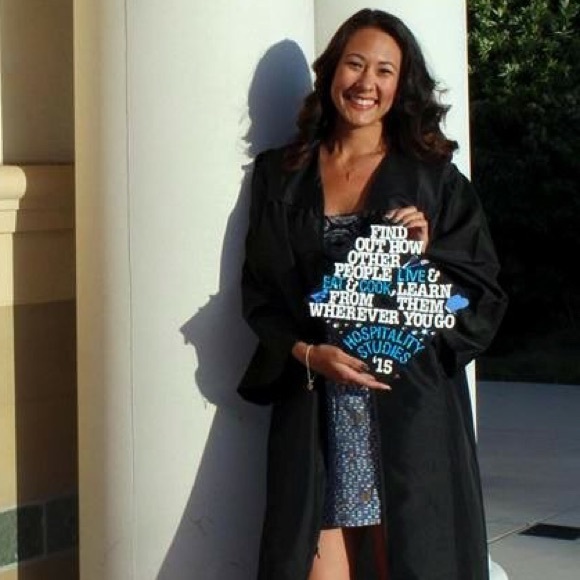 Meet your Posher! 💕 - Picture 3 of 4