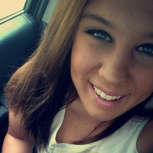 Meet your Posher, Michaela