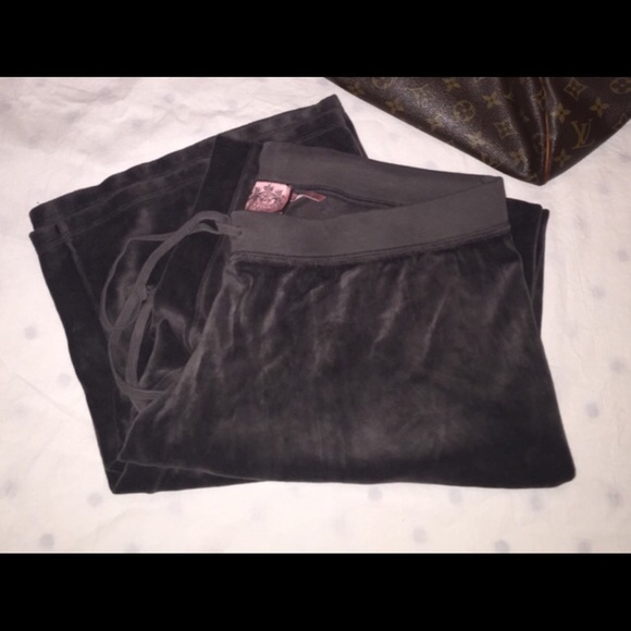 Looking 2 purchase 4 myself Juicy Couture pants