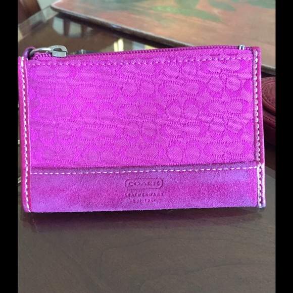 Coach Handbags - COACH key & coin purse