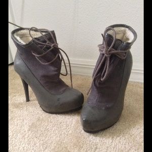 High heel boots . size 7