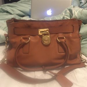 Michael Kors Tan Hamilton 😍 open to offers!!