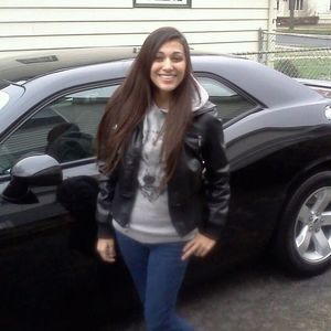 Meet your Posher, Elise