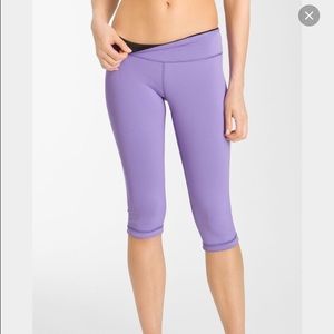 Zella Brand Reversible Capri, Purple & Black Small