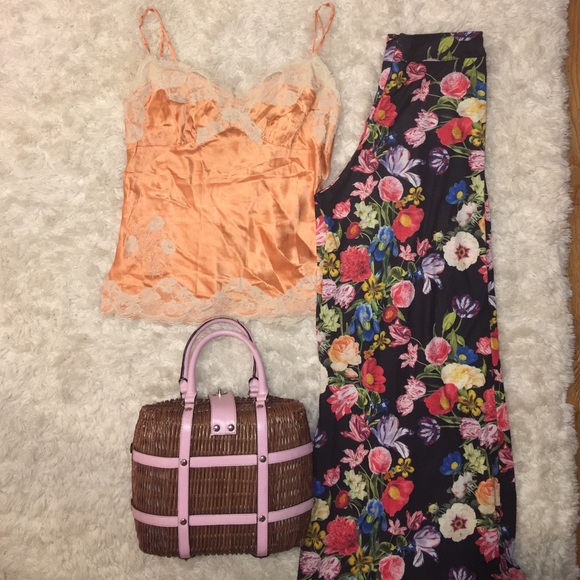 Silky tank