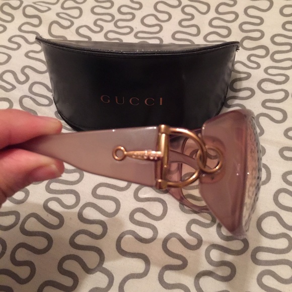 Authentic Gucci sunglasses - Picture 2 of 3