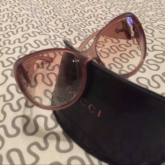 Authentic Gucci sunglasses - Picture 3 of 3