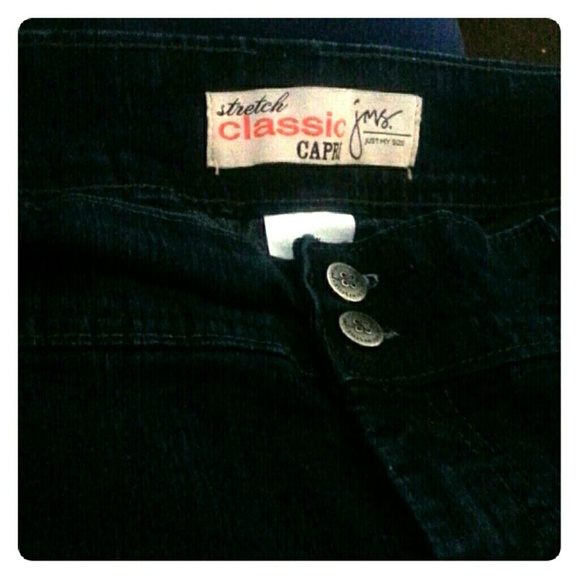 Dark blue capri