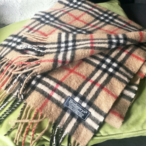 Burberry Accessories - Burberry 100% Cashmere Scarf