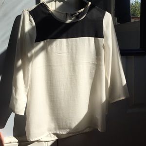 Sheer quarter sleeve blouse