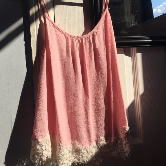 Beautiful pink tank with white lace trim