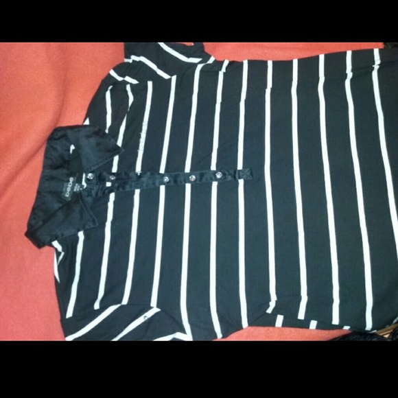 Pre owned Black and White bebe top