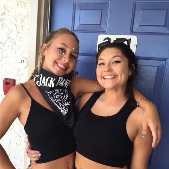 Meet your Posher, Alexis