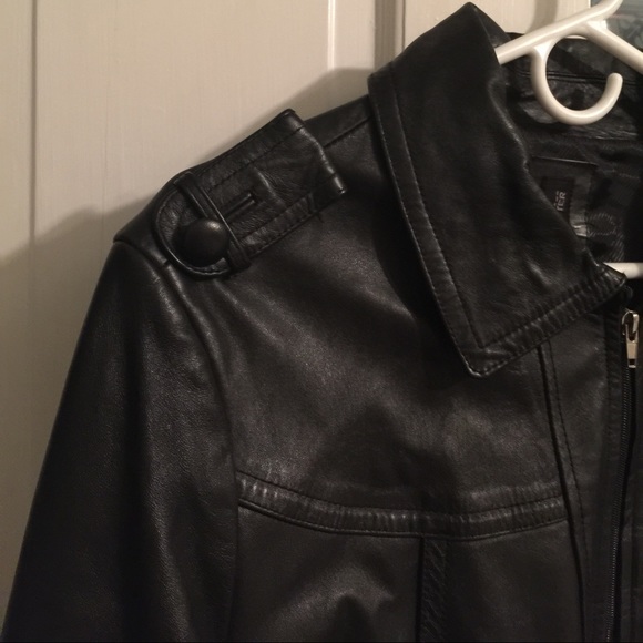Woman leather black jacket - Picture 3 of 3