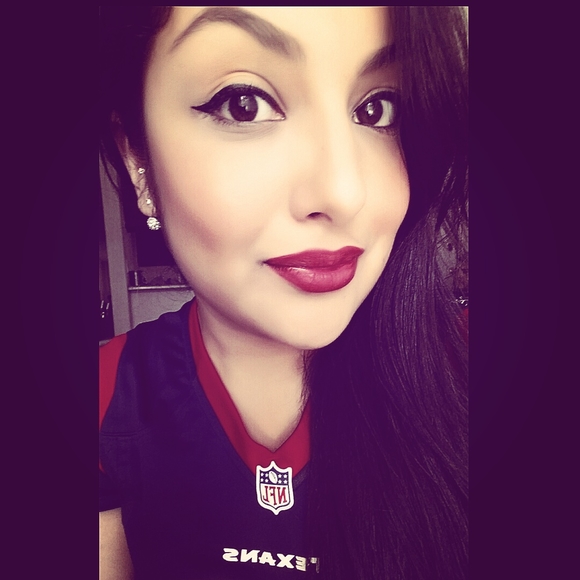 Meet your Posher, Adriana