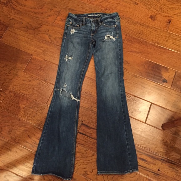 American eagle distressed jeans
