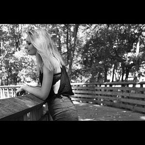 Meet your Posher, Hayley