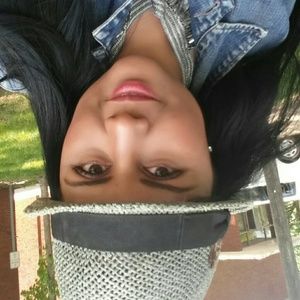 Meet your Posher, Celia