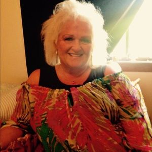 Meet your Posher, Debbie