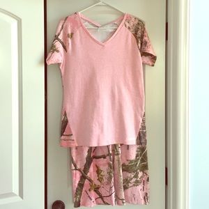 Cabellas pink camo size M loungewear