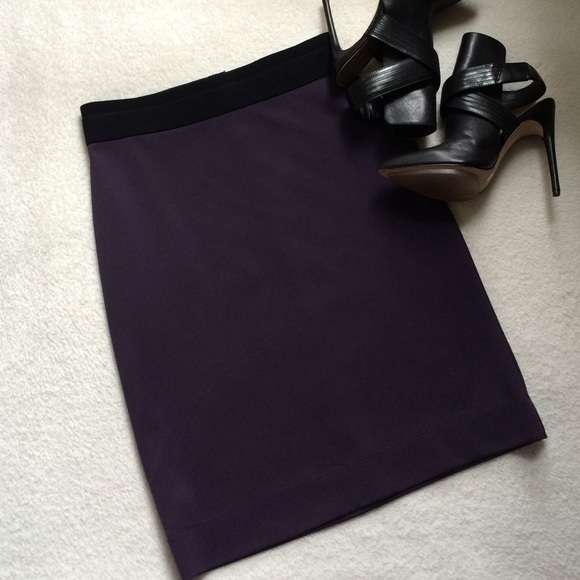 BCBGMaxAzria Dresses & Skirts - BCBGMAXAZRIA Pencil Skirt