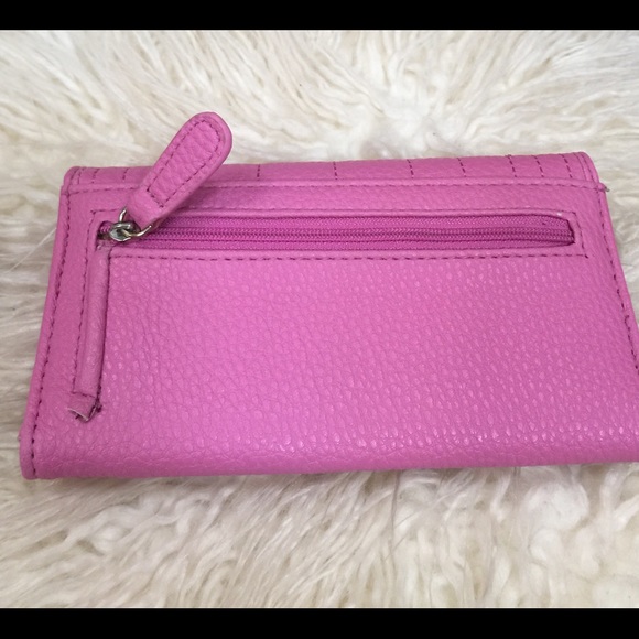 SOLDJessica Simpson wallet 6 1/2 x 3 1/2 SOLD!! - Picture 3 of 3