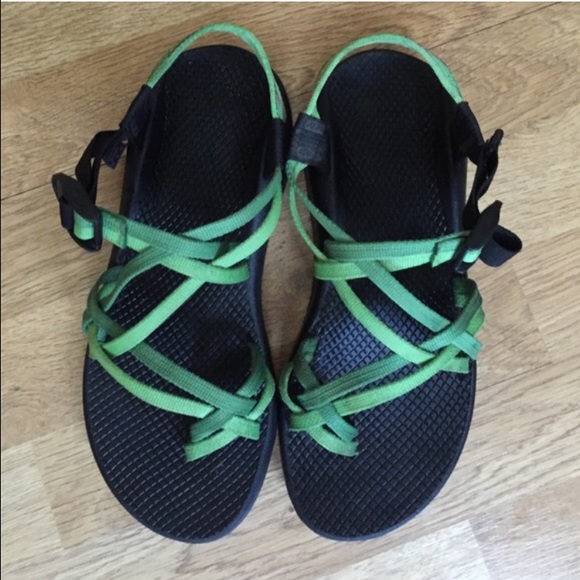 Green chacos