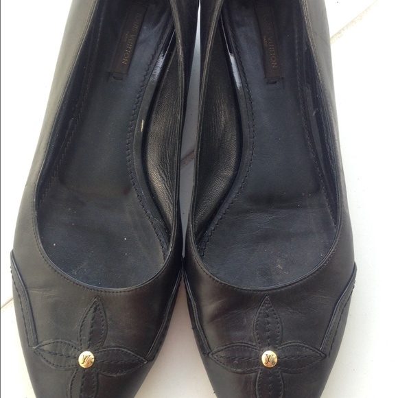Louis Vuitton flats - Picture 2 of 3